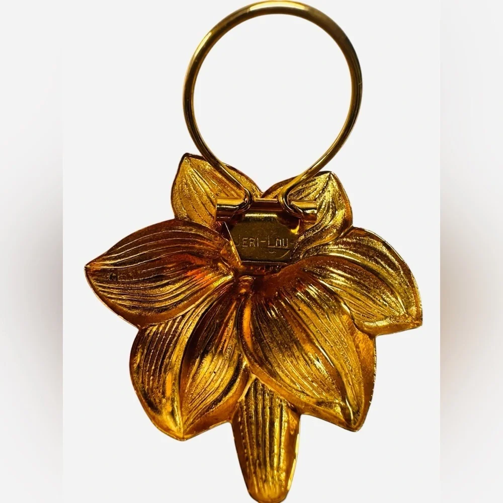 Jeri-Lou Lightweight Goldtone DayLily Flower Scarf  Ring Accessory - 2”